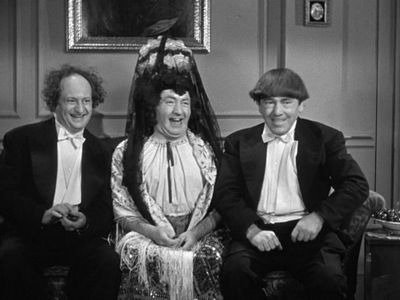 The Three Stooges — s12e05 — Micro-Phonies