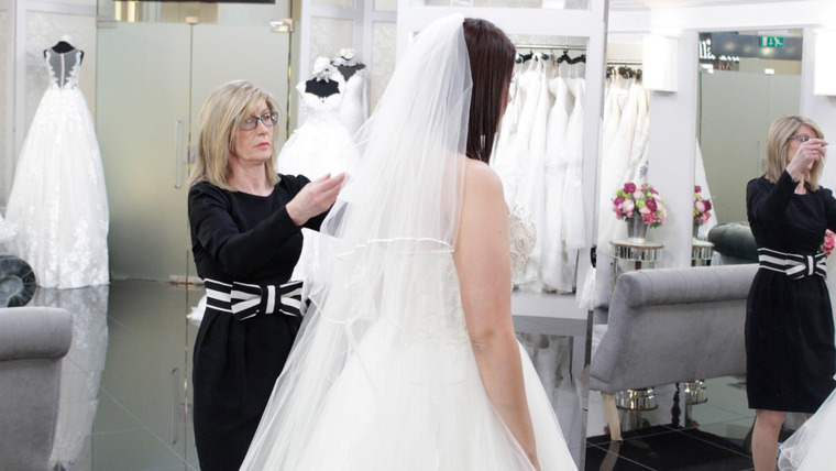 Say Yes to the Dress UK — s02e24 — The Bride vs. Mum Show