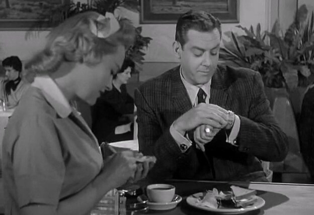 Perry Mason — s02e15 — Erle Stanley Gardner's The Case of the Foot-Loose Doll