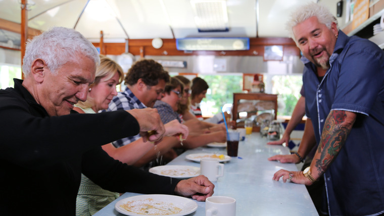 Diners, Drive-Ins and Dives — s2014e23 — Old School Joints