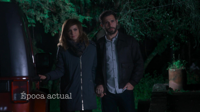 Поддаться искушению — s01e22 — ¡Santiago y Raquel son acusados de asesinar a Carolina!