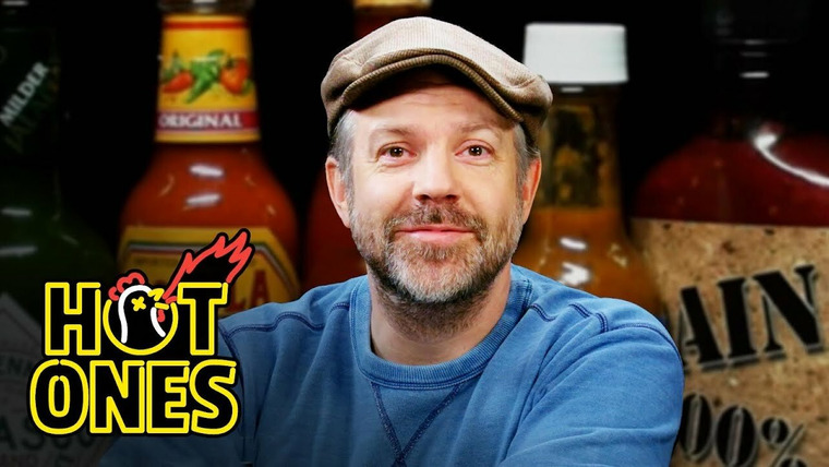 Горячие — s21e01 — Jason Sudeikis Embraces Da Bomb While Eating Spicy Wings