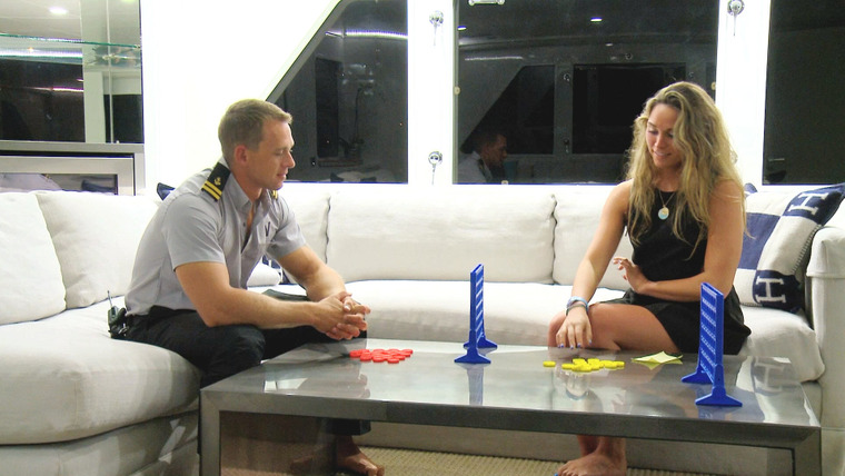 На борту — s04e02 — What Happens in the Hot Tub Stays in the Hot Tub