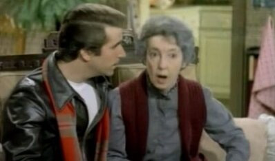 Счастливые дни — s09e14 — Grandma Nussbaum