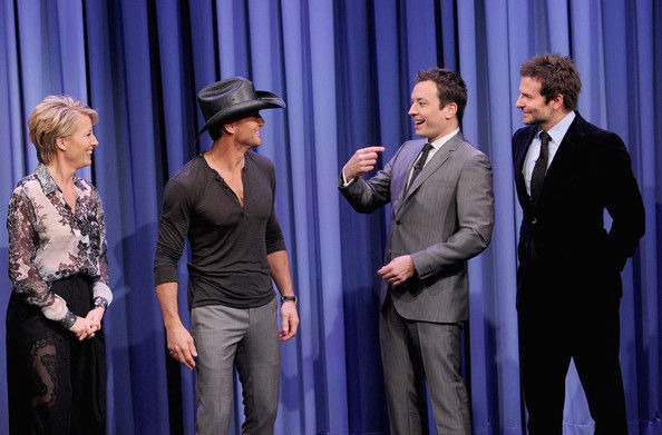 Ночное шоу с Джимми Фэллоном — s2014e03 — Bradley Cooper, Tim McGraw