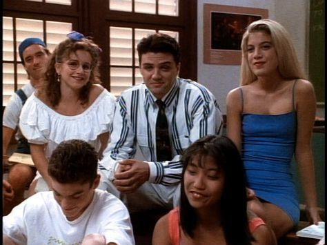 Beverly Hills, 90210 — s02e02 — The Party Fish