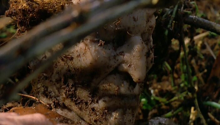 Тысячелетие — s02e08 — The Hand of Saint Sebastian