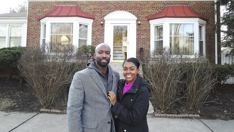 Hunting Vintage — s01e07 — Windy City Natives Search for Their Vintage Dream Home in Chicago, Illinois