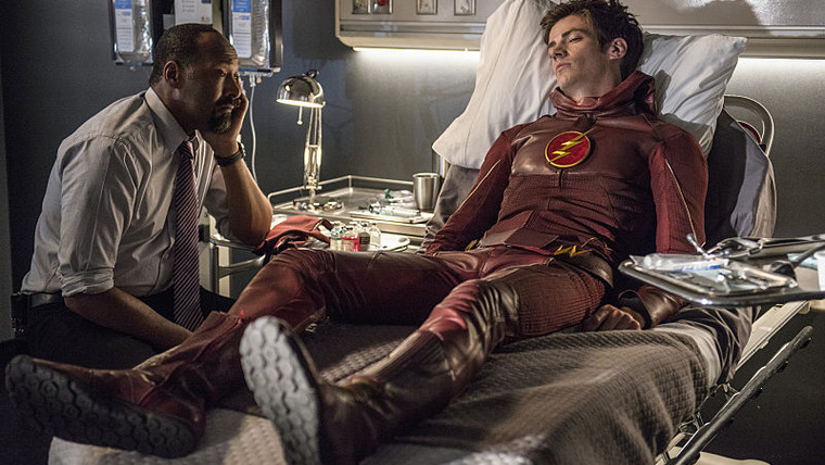 The Flash — s02e01 — The Man Who Saved Central City
