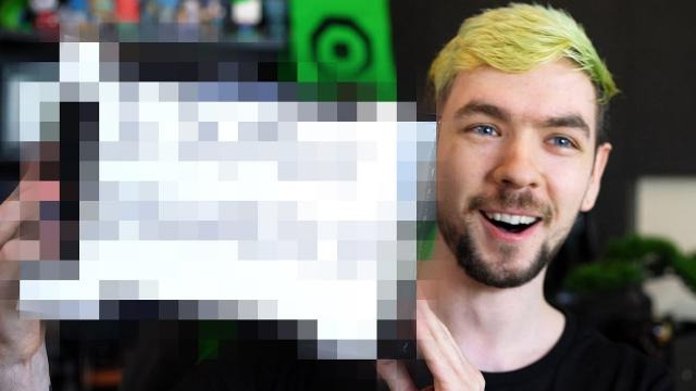 Jacksepticeye — s06e181 — 15 Million Subscriber Play Button!