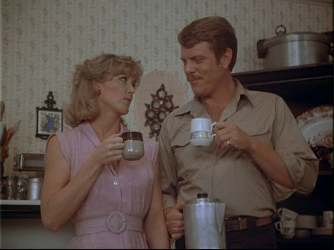 Частный детектив Магнум — s03e20 — Two Birds of a Feather