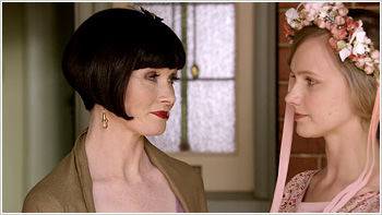 Miss Fisher's Murder Mysteries — s01e09 — Queen of the Flowers