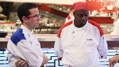 Hell's Kitchen — s13e09 — 11 Chefs Compete, Part 2