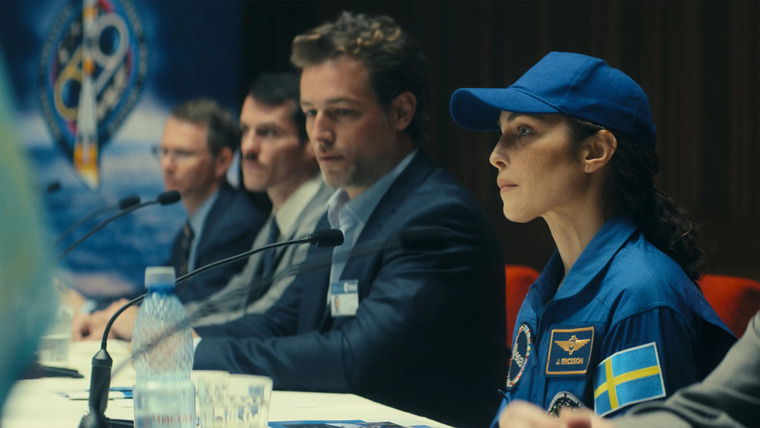 Созвездие — s01e03 — Somewhere in Space Hangs My Heart