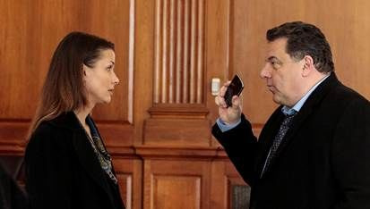Blue Bloods — s06e21 — The Extra Mile