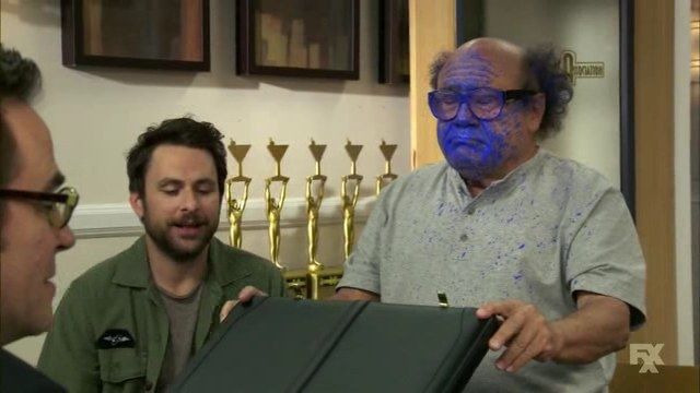 It's Always Sunny in Philadelphia — s09e03 — The Gang Tries Desperately to Win an Award
