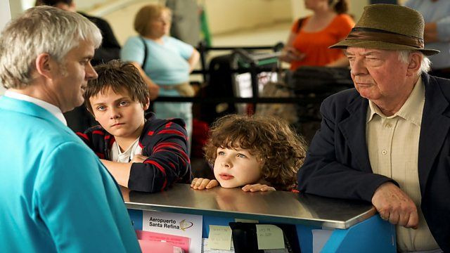 Outnumbered — s02e04 — The Airport