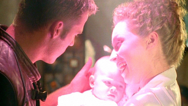 Farscape — s02e11 — Look at the Princess Part I: A Kiss Is But a Kiss
