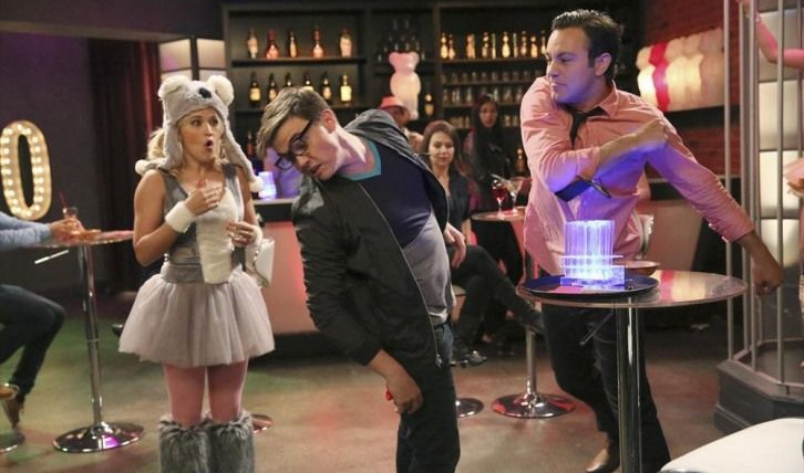 Young & Hungry — s01e06 — Young & Punchy