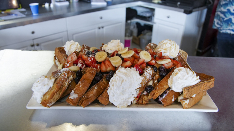 Man v. Food — s06e05 — Brooklyn, New York
