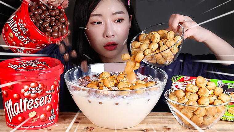 푸메 Fume — s01e148 — ASMR Британские и корейские закуски! Шоколадные шарики Взбитые сливки Десерт MUKBANG EATING SHOW