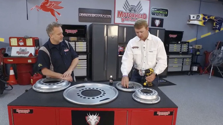 Motorhead Garage — s12e08 — LEDs and Accessories for Diesel Trucks