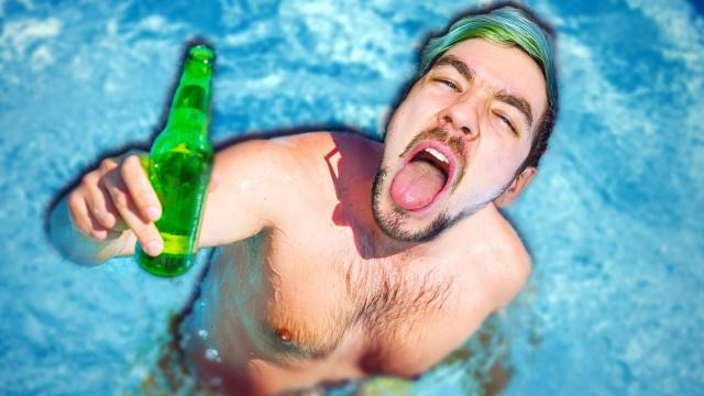 Jacksepticeye — s05e688 — POOL PARTY | Party Hard #3