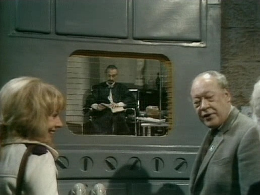 Doctor Who — s09e09 — The Sea Devils, Part One