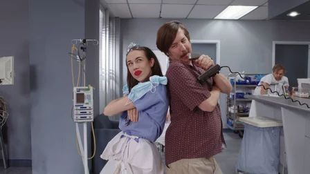 Haters Back Off! — s02e04 — Modelling at the Hospital