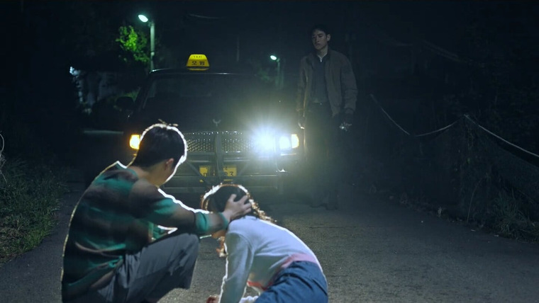 Taxi Driver — s01e14 — The Rainbow Transport Team In Danger/Do Ki Chases Down Baek Sung Mi