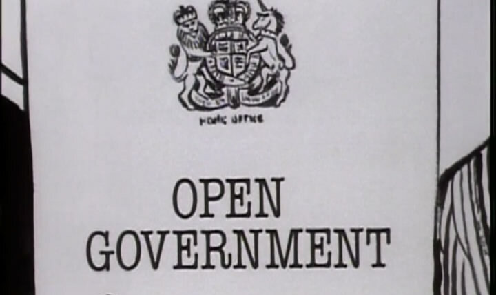 Да, господин министр — s01e01 — Open Government