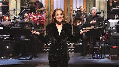 Saturday Night Live — s43e13 — Natalie Portman / Dua Lipa