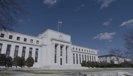 Frontline — s2021e14 — The Power of the Fed