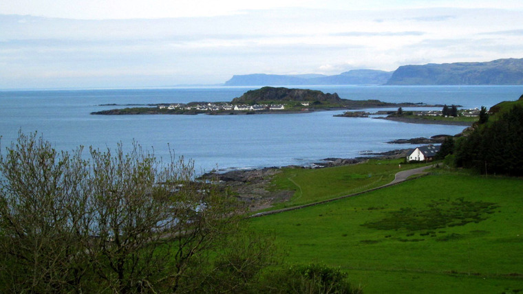 Grand Tours of the Scottish Islands — s02e04 — So Near, So Far