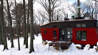 Tiny House, Big Living — s08e01 — Model's Tiny Dream House