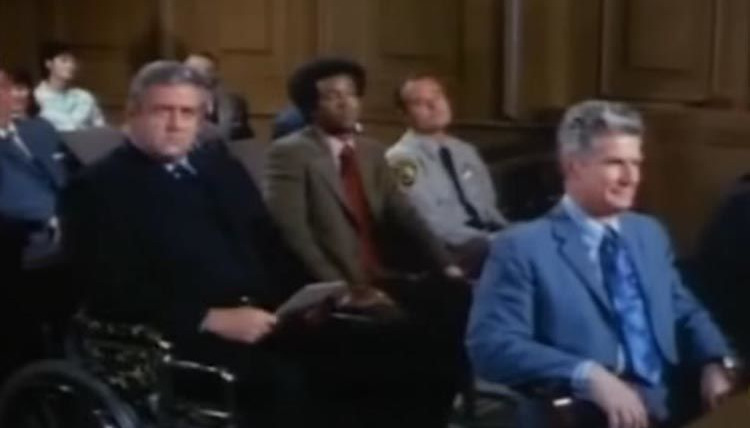 Ironside — s04e21 — The Riddle in Room Six