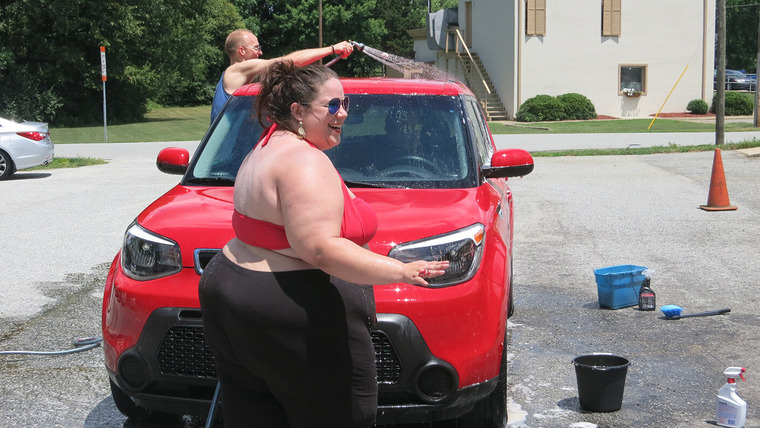My Big Fat Fabulous Life — s02e17 — Working at the Car Wash