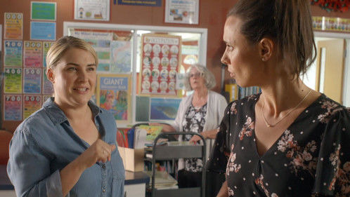 Mean Mums — s01e06 — The Fundraising Bake Sale