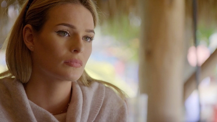 Siesta Key — s01e18 — Juliette's Great Expectations