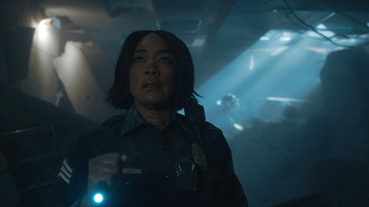 911 — s08e18 — Seismic Shifts