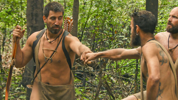 Naked and Afraid XL — s08e09 — A Gathering Swarm