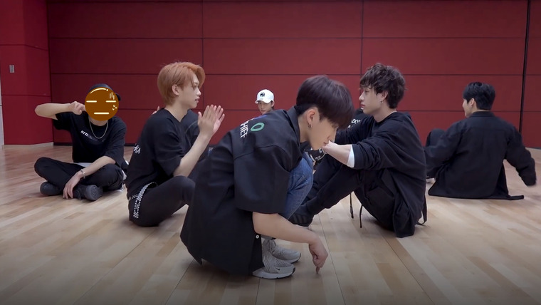 Stray Kids — s2018e131 — [Dance Practice] «My Pace» (Close up Ver.)