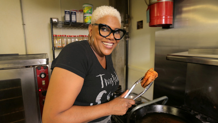 Diners, Drive-Ins and Dives — s2019e04 — Whole Lotta Comfort