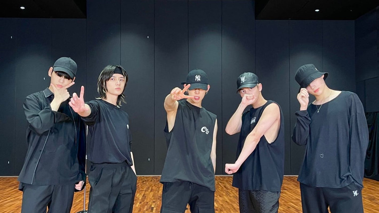 Tomorrow x Together on Live — s2021e121 — [Dance Practice] «LO$ER=LO♡ER»