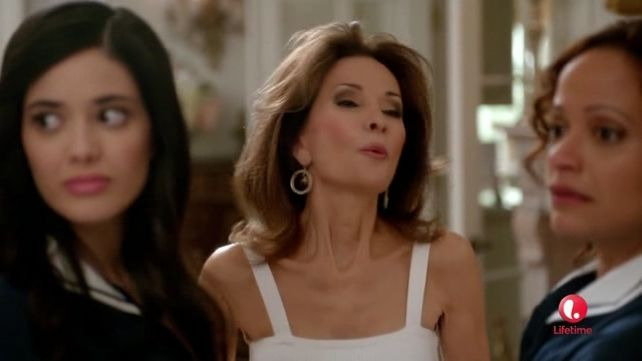Devious Maids — s01e08 — Minding the Baby