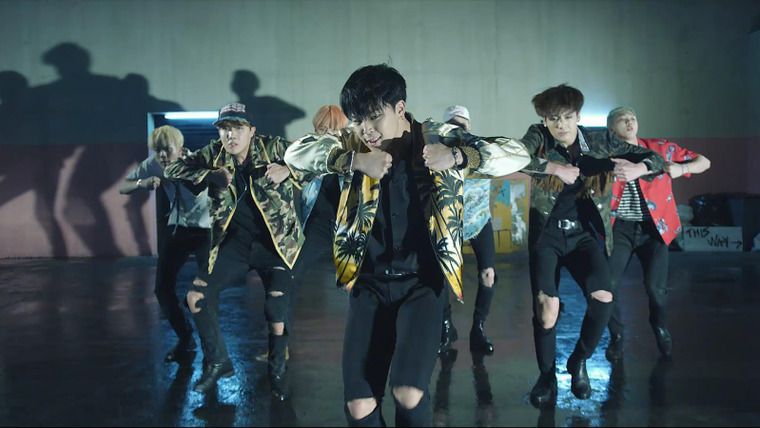 BTS on V App — s02e35 — 방탄소년단 '불타오르네 (FIRE)' MV (dance ver.)
