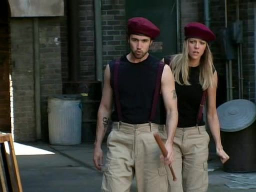 В Филадельфии всегда солнечно — s03e14 — Bums: Making a Mess All Over the City