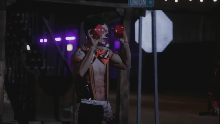 Избегайте ночи — s03e02 — The Clowns Here Kill Part 2