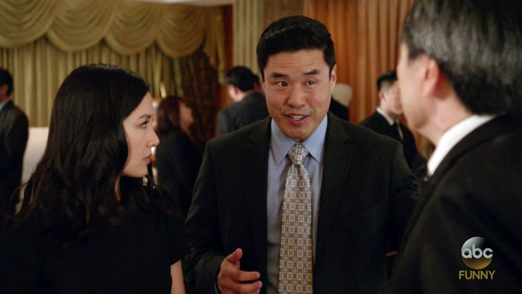Fresh Off the Boat — s04e05 — Four Funerals and a Wedding