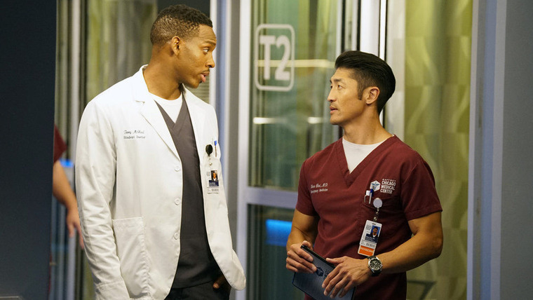 Chicago Med — s04e04 — Backed Against the Wall